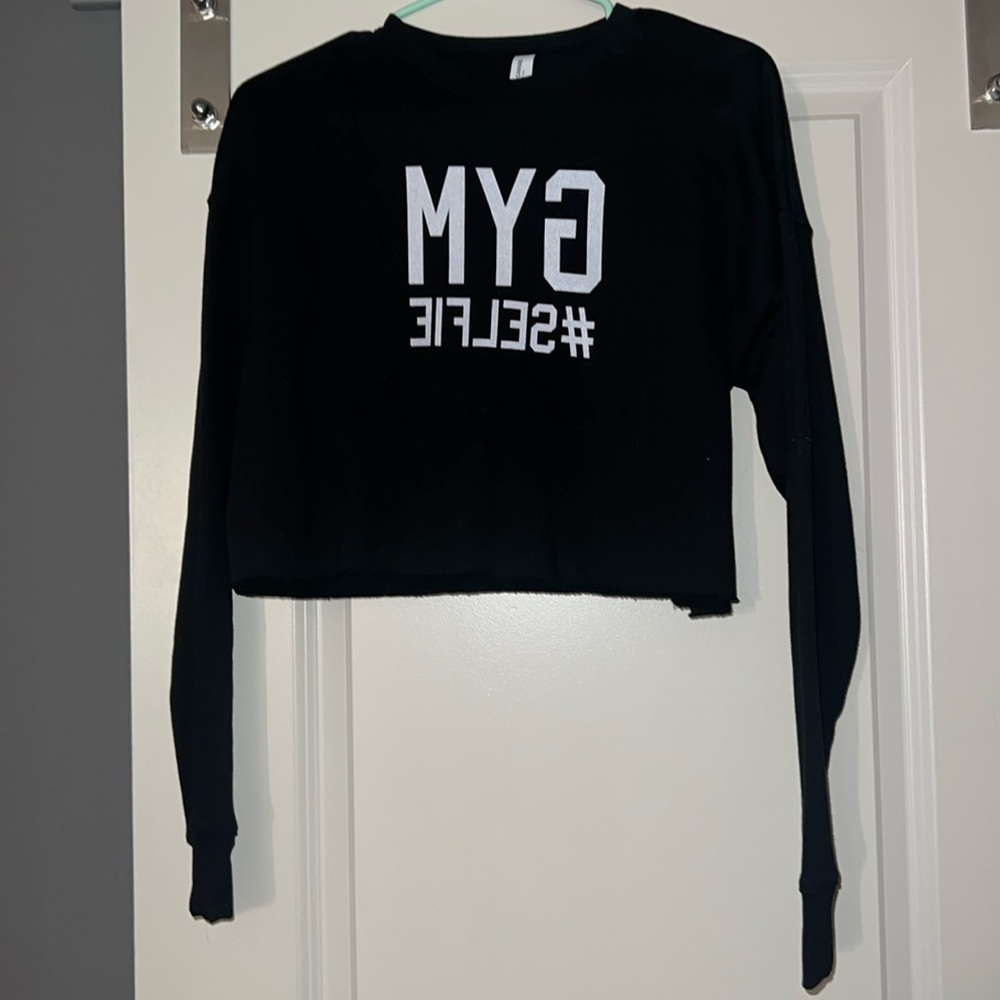 Never worn “gym selfie” crop sweatshirt